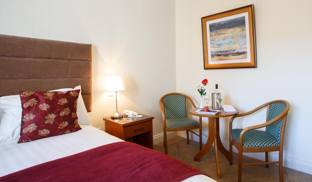 The Clonakilty Hotel Bagian luar foto