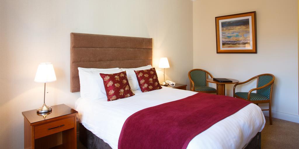 The Clonakilty Hotel Bagian luar foto