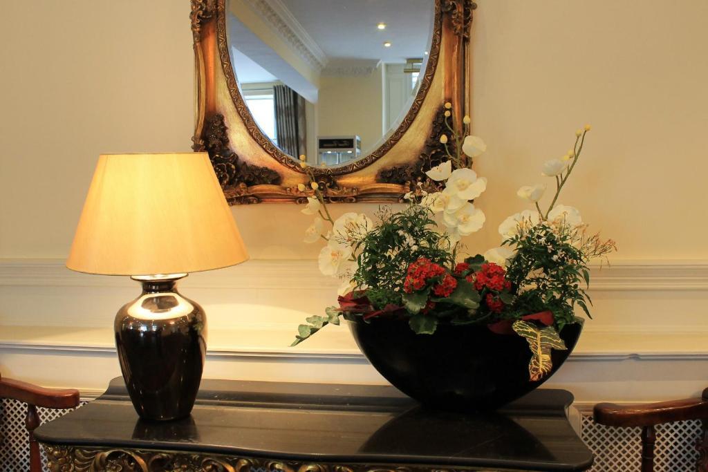 The Clonakilty Hotel Bagian luar foto